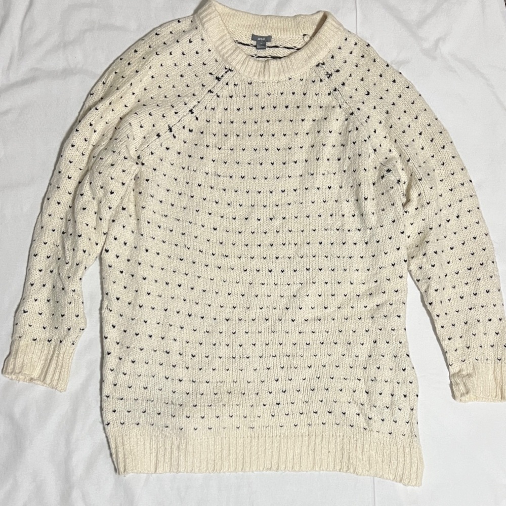 Aerie Ivory Oversized Sweater with Navy Heart Accents